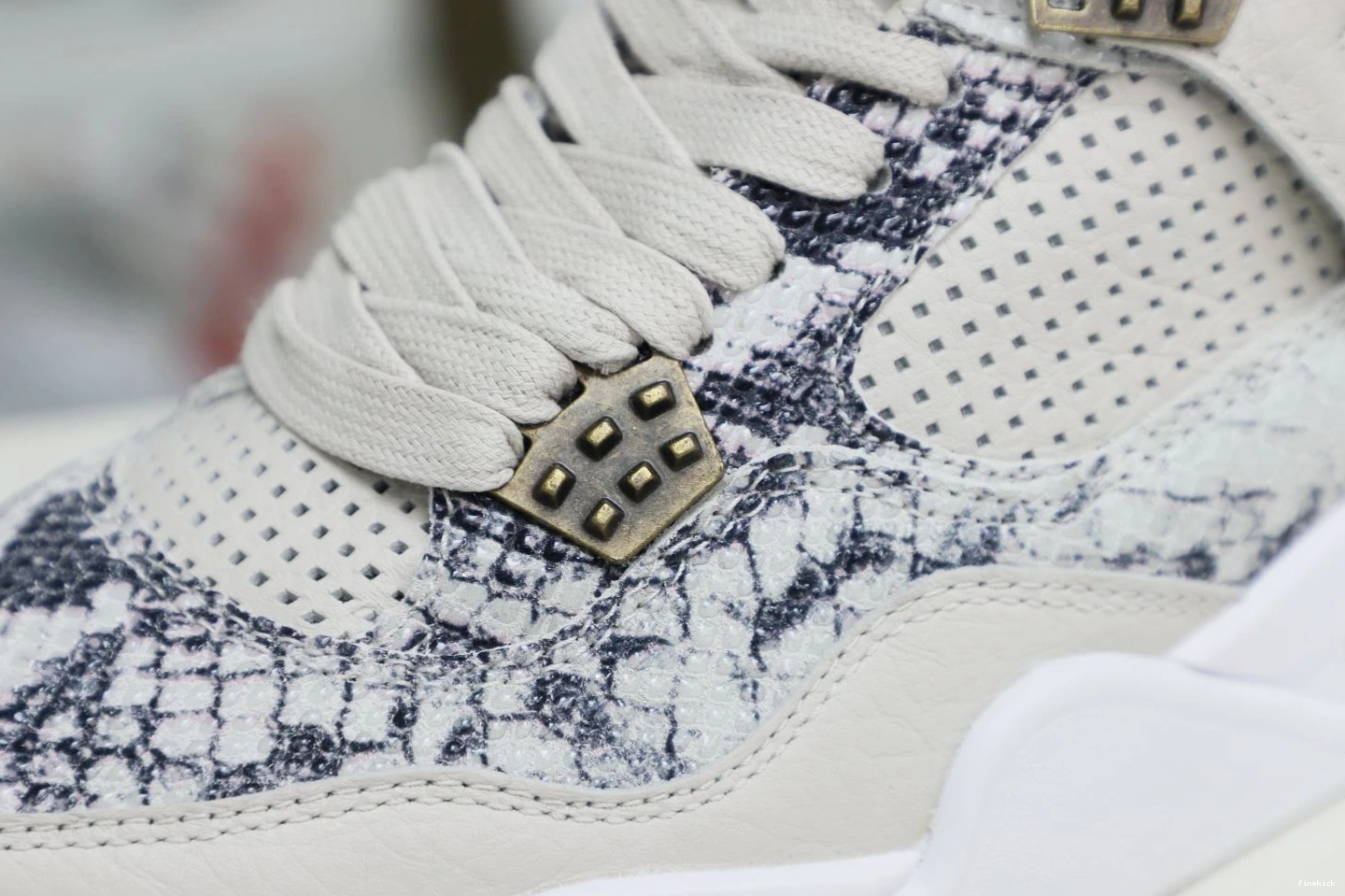 Jordan retro 4 Air snakeskin Jordan 0808
